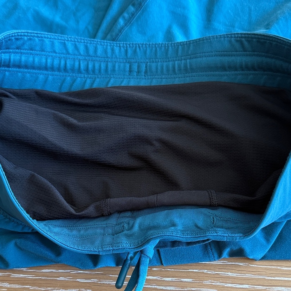 Lululemon T.H.E. Shorts 9" Athletic Shorts - Picture 8 of 9